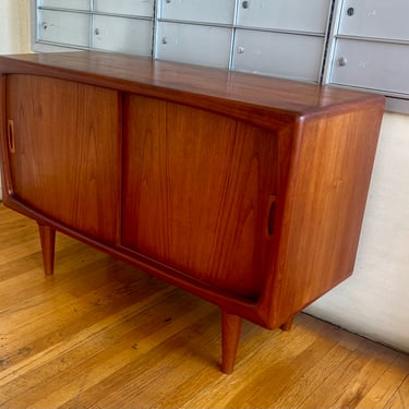 Danish Modern Rare Teak Petite Credenza Sideboard Buffet by H.P Hansen Denmark