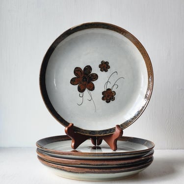 Mikasa Vintage Cera-Stone Dinner Plates, Tampa Pattern, D1467