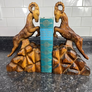 Vintage Carved Wood Ram Bookends, Mid Century Book ends, Hand Carved Bookends, Big Horn Sheep, Man Cave, Large Library Bookends, Wooden Rams 
