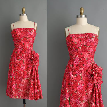 Vintage 1950s Dress | Red & Pink Floral Print Polished Cotton Cocktail Wiggle Dress | medium 