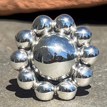 Carmen Beckmann ~ Vintage Mexico Sterling Silver Half Globe Flower Ring - Size 6.75 