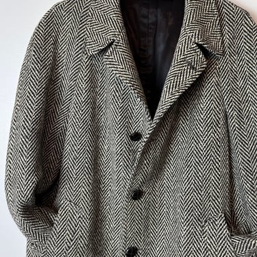 Vintage Men’s tweed overcoat Long Wool black & white herringbone weave classic warm coat 1990’s 40’s style / size LG 44 