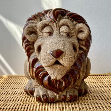 Lion Figurine Planter 