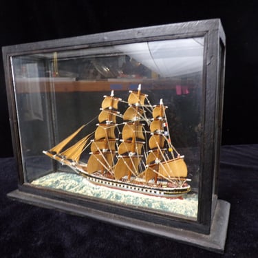 ws/Tall Ship Diorama in Glass Shadow Box - &quot;Rosa&quot;
