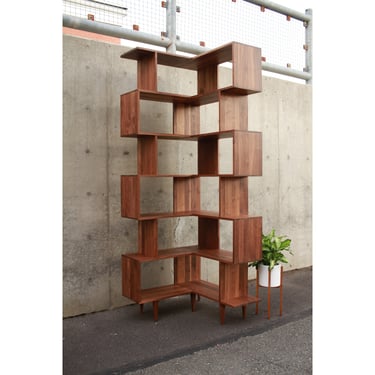 Corner Omni OFFSTACK Bookcase Balanced, 36