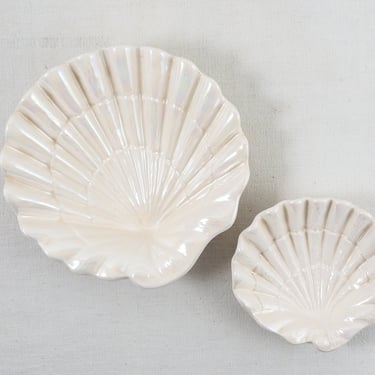 Vintage Ceramic Clam Dish Set, Iridescent Clamshell Shaped Nesting Bowls, Lusterware Bowls 