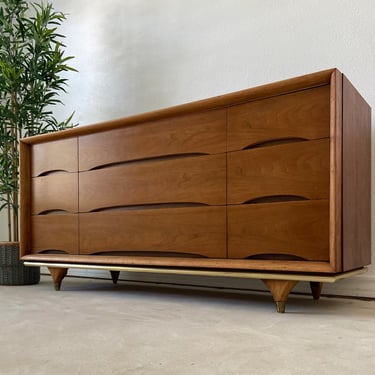 Mid Century Modern Tall Elegante Dresser by Kent | Project Objects -  Bridgeport, PA | ATTIC