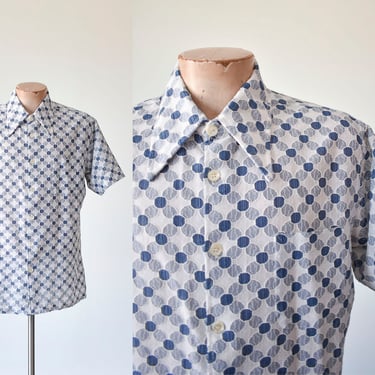 1970s Menswear Disco Shirt / Vintage Blue & White Short Sleeve Button Down / 1970s Menswear Button Up / Flower Power Mens Shirt 