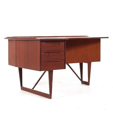 Peter Løvig Nielsen for Hedensted Møbelfabrik Mid Century Danish Teak Boomerang Desk - mcm 