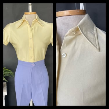 Vintage 1960s 1970s 70s Light Yellow Pastel Button Front Knit Shirt Extended Collar Fitted Blouse Preppy Polo Short Sleeve 