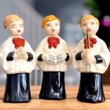 VINTAGE: Japan - 3pcs - Caroler Figurines - Ceramic Singing Figurines - Musical - Holiday - SKU 00035622 