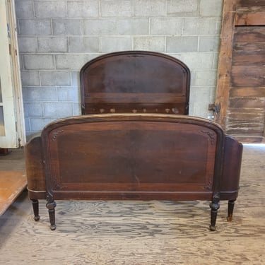 Vintage Full Size Wooden Bedframe
