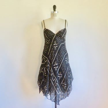 Ralph Lauren Black and White African Geometric Print Sun Dress Tribal Kuba Fabric Design Spaghetti Straps Tiered Skirt 2000's Size 10 Medium 