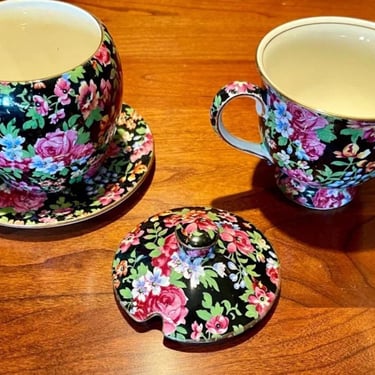 Rare! Vintage Royal Winton Chelsea Teacups & Lidded Sugar Bowl 
