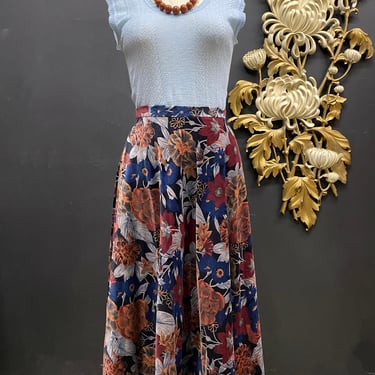 1970s velour skirt, high waist, navy blue floral, autumn hues, vintage 70s skirt, century, full, bohemian style, hippie, fall fashion, 30 