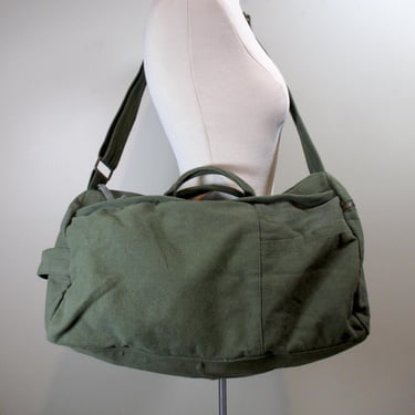 Army Green Lightweight Canvas Duffle Vintage Carry On Luggage Weekend Travel Tote Top Handle Overnight Bag Gym Bag Convertible Crossbody 