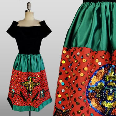 China Poblana Skirt / Mexican Folk Skirt / Sequined Skirt / 1970s China Poblana Skirt / Mexican Folklorico Skirt / Size Small Medium 