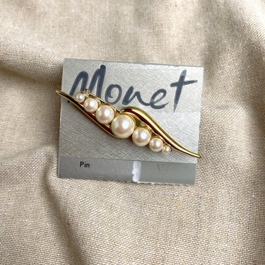 Monet pearls and gold tone bar pin - new on card - vintage costume jewelry 