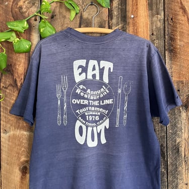 Vintage 70s Thrashed Grungy Faded Navy Blue Pocket T Little league eat out back print size L 