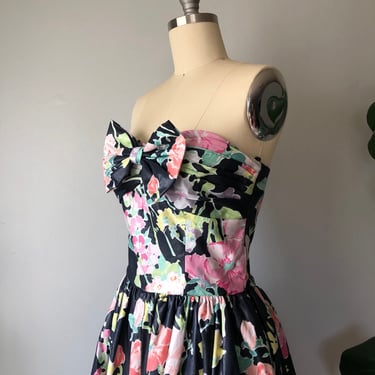 Vintage 80's polished floral cotton strapless party dress / 1980's party dress / tulle full skirt / Small by Ru