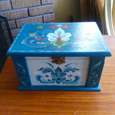 VINTAGE Rosmaling Hand Painted Trinket Box, Home Decor 