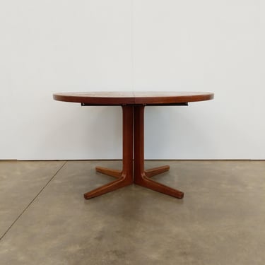 Vintage Danish Modern Teak Expandable Dining Table by Vejle 