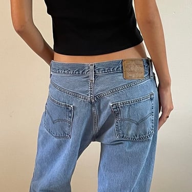 80s Levis 501 soft faded jeans / vintage Levis 501 worn frayed high waisted button fly curvy baggy slouchy jeans USA | size 33 x 32 