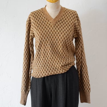Vintage 1960s R.H. Macy &amp; Co. Wool V Neck Sweater Medium
