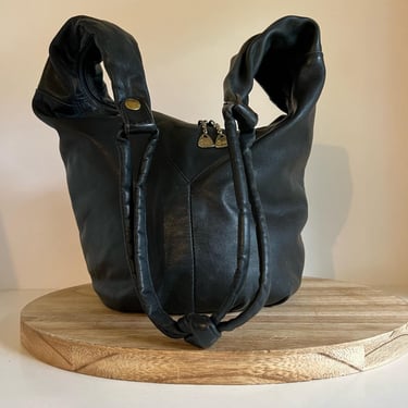 Brio! Vintage 90s Distressed Genuine Leather Bucket Double Zipper Shoulder Bag 