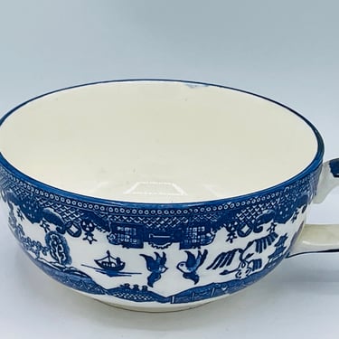 Vintage Large Blue Willow Soup or Large Coffee Cup Chip Free condition 