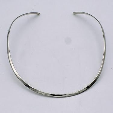 Minimalist 90's sterling torque necklace, thin flexible Mexico 925 silver edgy open collar choker 