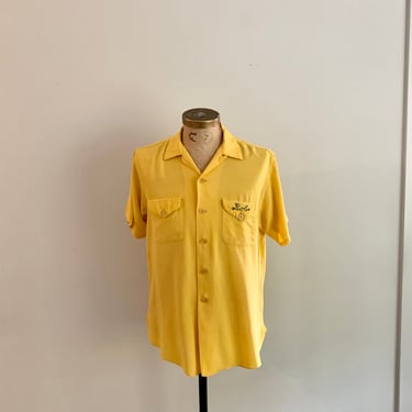 Service yellow rayon bowling shirt-flocked logo-Weyerhaeuser Company-size M 
