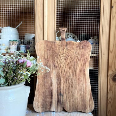 Beautiful rustic vintage French chopping board, bread board 