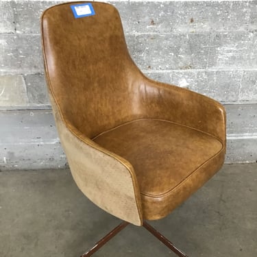 Vintage Pleather Gem of a Chair (Seattle)