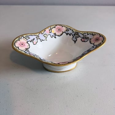 Vintage Nippon Morimura Bros Hand Painted Dish Enameled Gold Beads and Flowers 