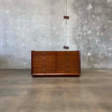 Mid Century Modern Dresser By American of Martinsville