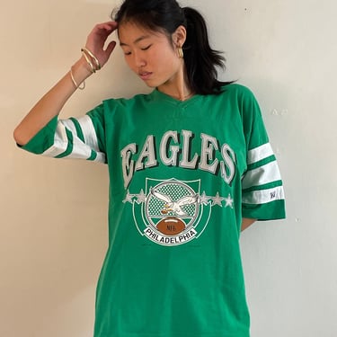 80s Philadelphia Eagles football t-shirt / vintage cotton kelly green NFL classic Eagles FB football boyfriend t-shirt jersey USA | xL 
