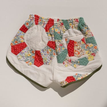 Quilt Track Shorts - Complementary Dresden Plates (Medium)