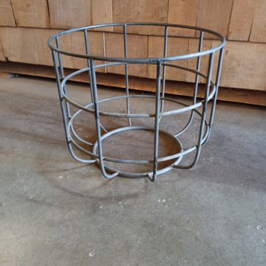 Small Metal Table Base 17X13.75