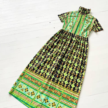 1970s Black + Green Mixed Print Zip Front High Neck Dress 