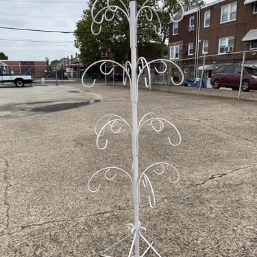 Whimsical 74&quot; Tall White Wrought Iron 16 Hook Garden Ornament Plant Stand Holder