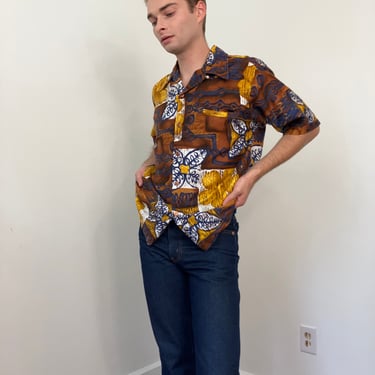 70s Hawaiian shirt 