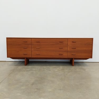 Vintage Mid Century Modern Teak Dresser 