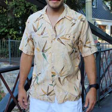 Vintage 1960s Barefoot in Paradise Hawaiian Shirt, Button Front, Cotton Short Sleeved, Large Men 