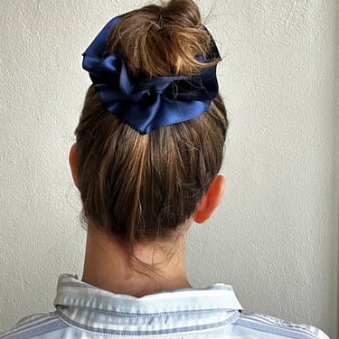 Ruffle Ribbon Scrunchie