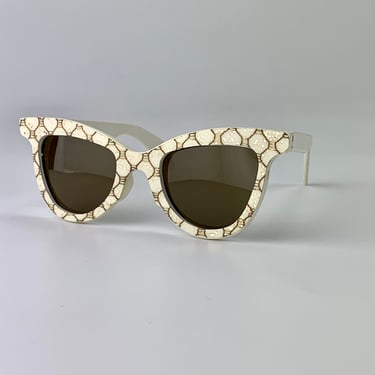 1950'S Cat Eye Sunglasses - Creamy White Plastic Frame -  Glitter Printed Details - Original Green Glass Lenses 