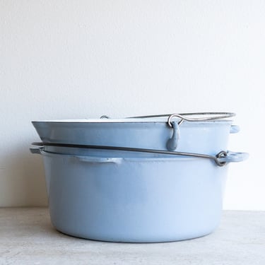 Pastel Sky Blue White Enamel Cast Iron Vollrath Maslin Kettle 12 quart Pot Pan with Handle Camping Dutch Oven Light Blue Antique Kitchen 