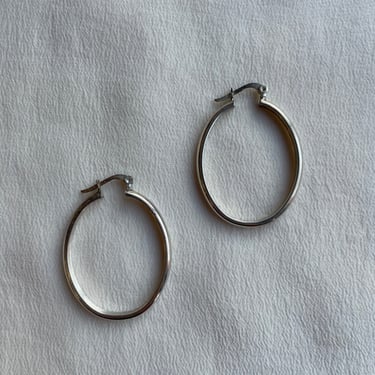 oval silver hoops E172