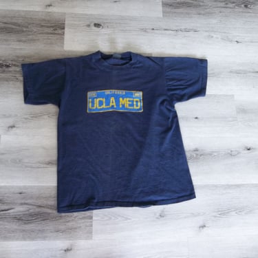 Vintage T-Shirt UCLA 1980s 1970s UCLA Medical School California Distressed Unique Rare Item Medium 