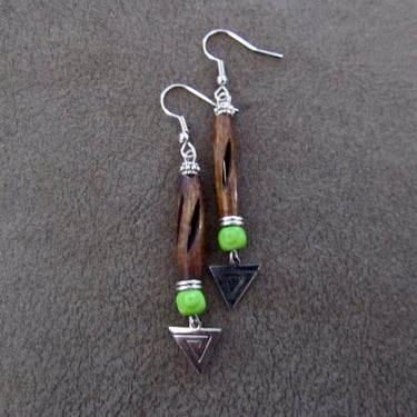 Carved bone and silver earrings, green 